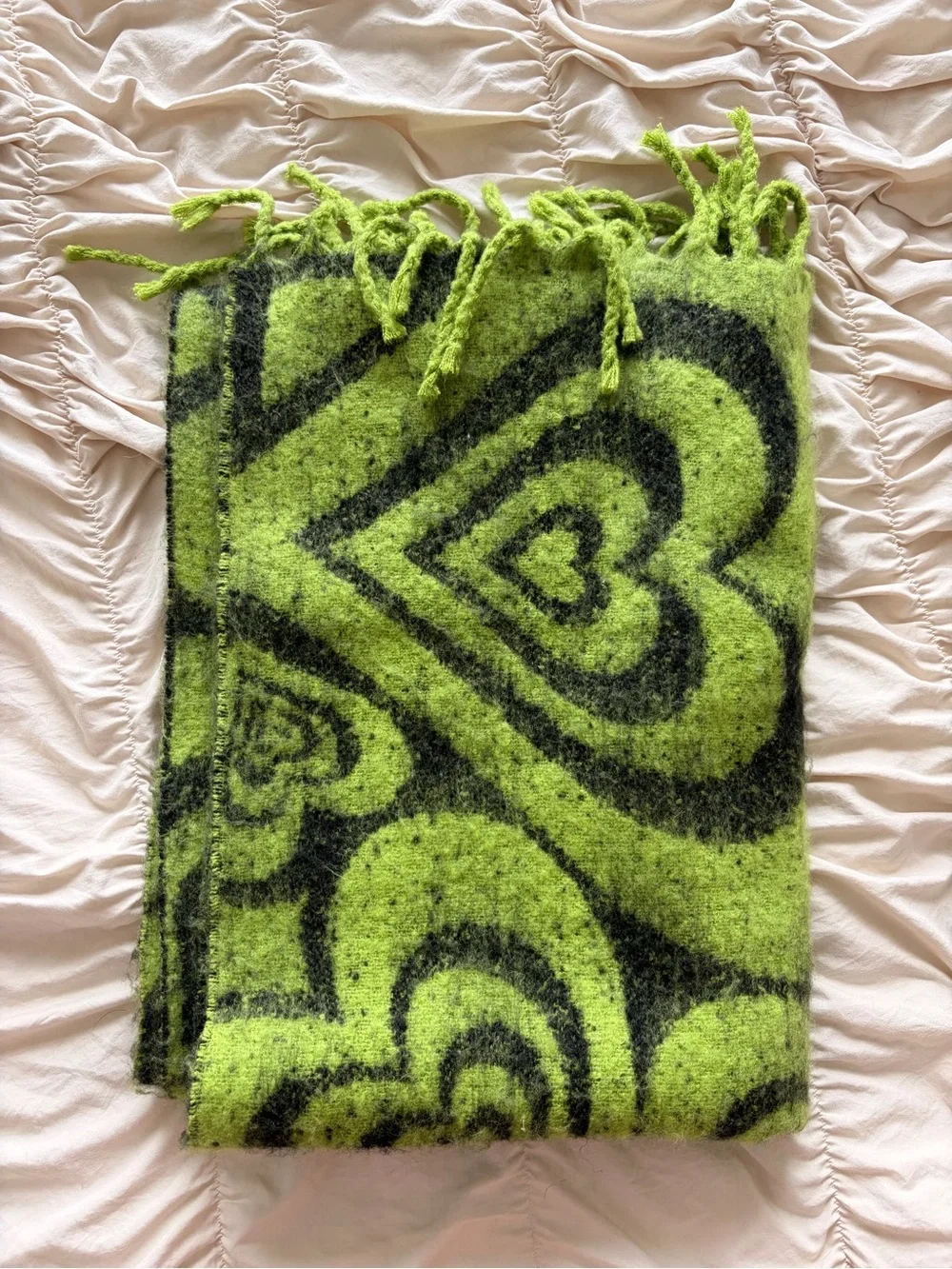 Green & Black Heart Patterned Wool Scarf
